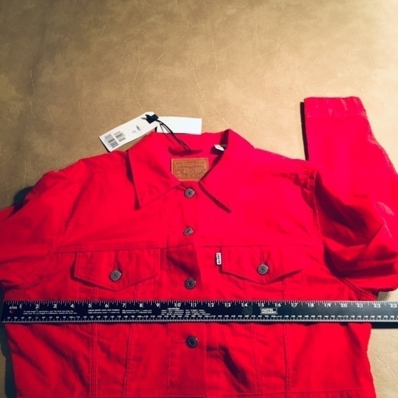 LEVI STRAUSS & CO. Original Trucker Jacket, CROPPED, RED CORDUROY, NWT, Size L - Picture 4 of 8